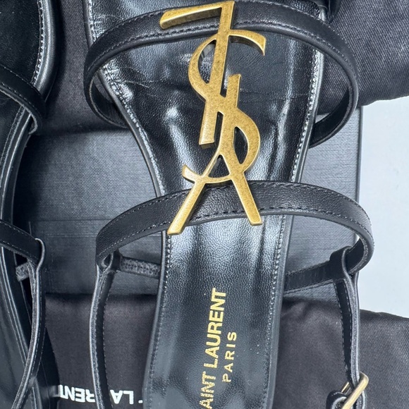 CASSANDRA LEATHER WITH GOLD EMBLEM HARDWARE IN BLACK SANDALS. - Picture 11 of 11